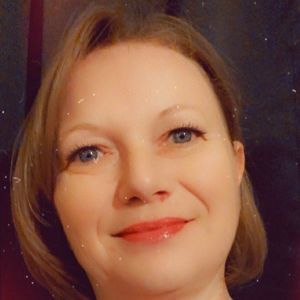 Meet your Posher, Angi